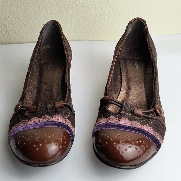 Chic Brown and Purple Heels with Decorative Cut-Outs Size 7.5/38 - Picture 2 of 9